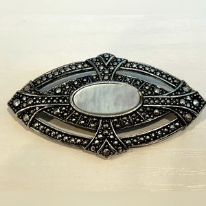 Art Deco Style Brooch Vintage Silver Tone Oval White Stone Pendant Pin